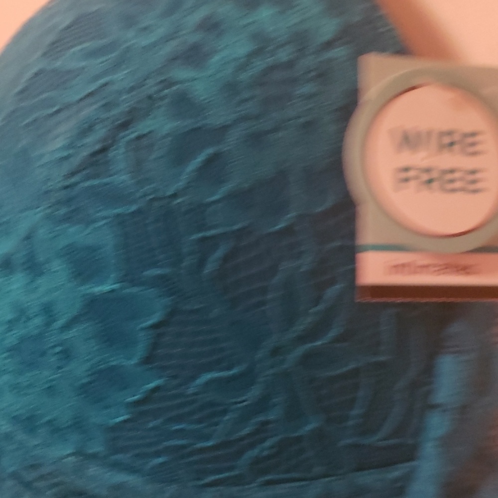 Bra - Picture 2 of 7